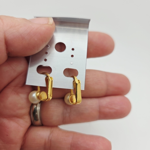 Gold-Filled Clip-On Earrings Freshwater Pearl - Picture 6 of 7